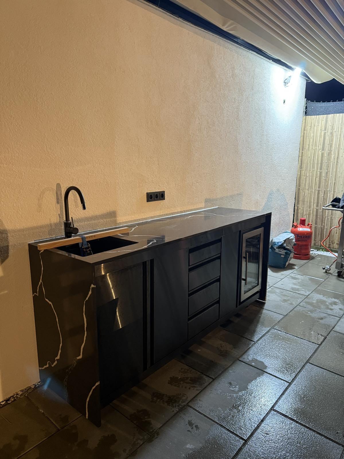 Katris Küchen - crna kuhinja